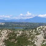 En Provence Avec Piscine Privee Proche D'avignon Sauveterre (Gard)