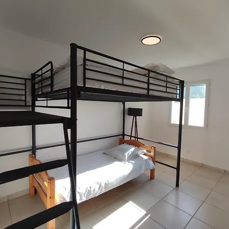 En Provence Avec Piscine Privée Proche D'avignon Сasa de vacaciones Sauveterre (Gard)